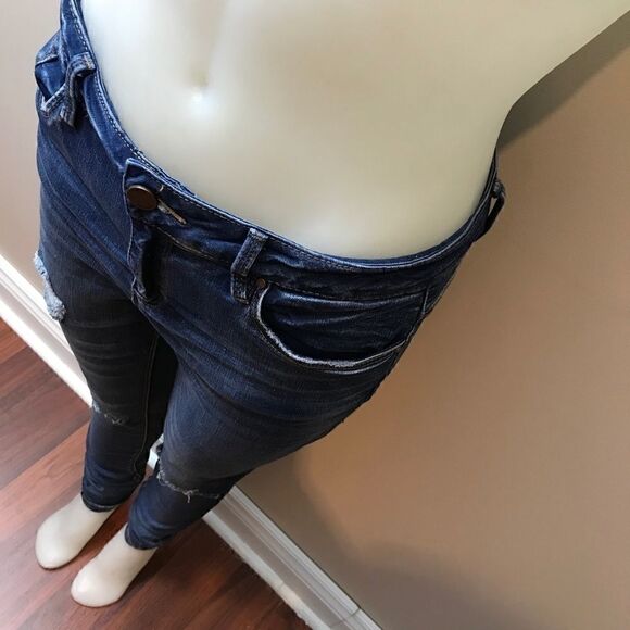 DISTRESSED blue  jean 🌻 - Picture 2 of 5